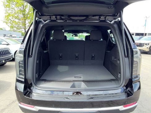 New 2026 Chevrolet Suburban LT w/ Comfort Package AWD/4WD image 26