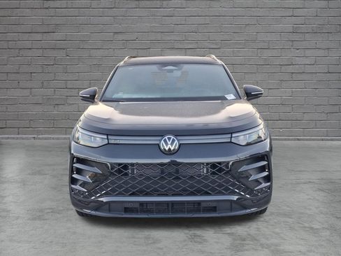 New 2026 Volkswagen Tiguan SE R-Line FWD image 2