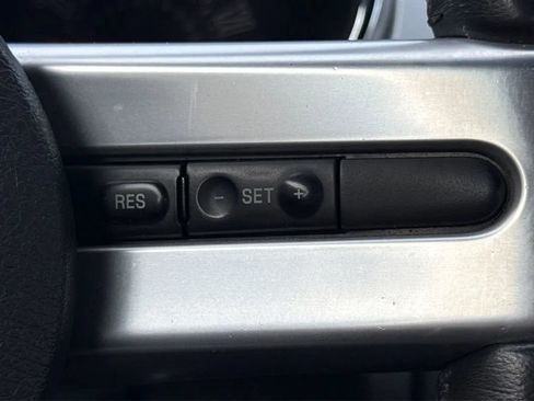Used 2006 Ford Mustang GT Premium RWD image 24