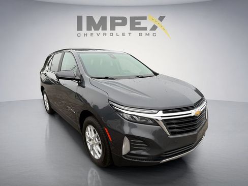 Used 2023 Chevrolet Equinox LT w/ LPO, Floor Liner Package AWD/4WD image 7