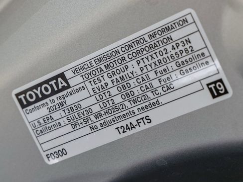 Used 2023 Toyota Highlander Limited FWD image 32