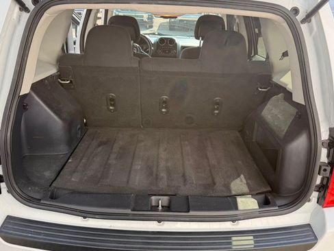Used 2016 Jeep Patriot Sport w/ Power Value Group AWD/4WD image 12
