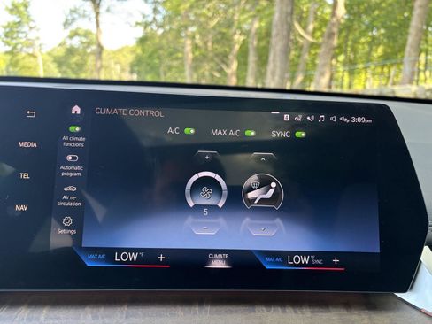 Used 2023 BMW X1 xDrive28i w/ Convenience Package image 38