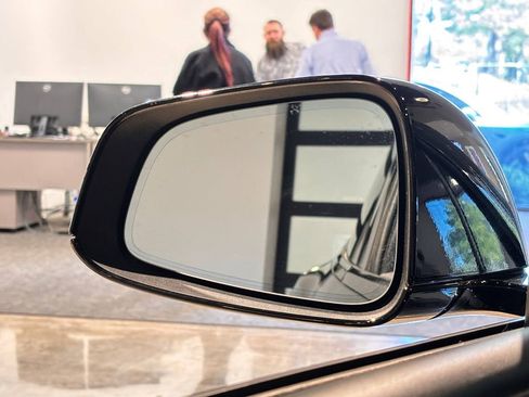 Used 2022 Tesla Model X Plaid image 37