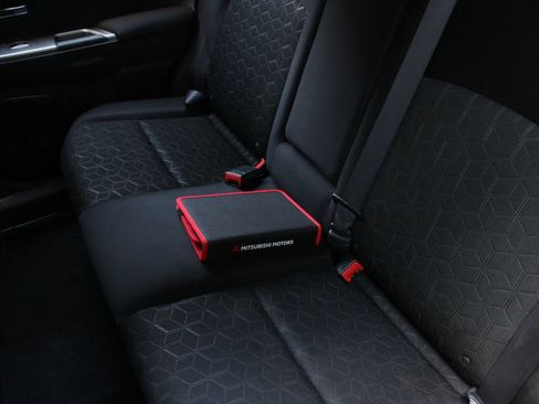 Used 2021 Mitsubishi Outlander Sport SE AWD/4WD image 19