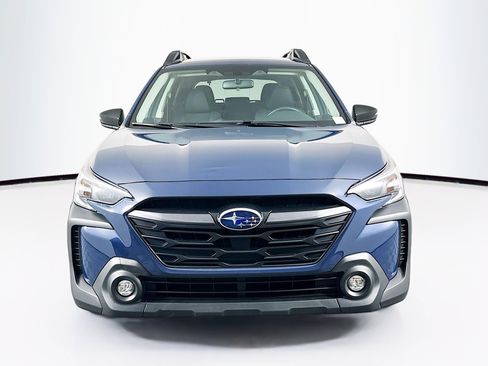 Used 2023 Subaru Outback Premium image 2
