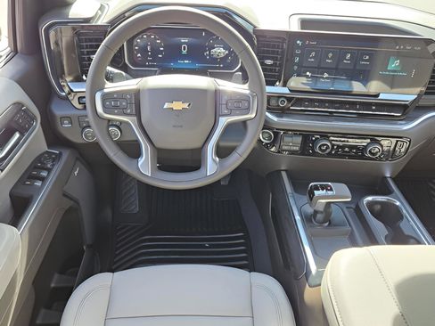 New 2026 Chevrolet Silverado 1500 LTZ w/ Technology Package image 15