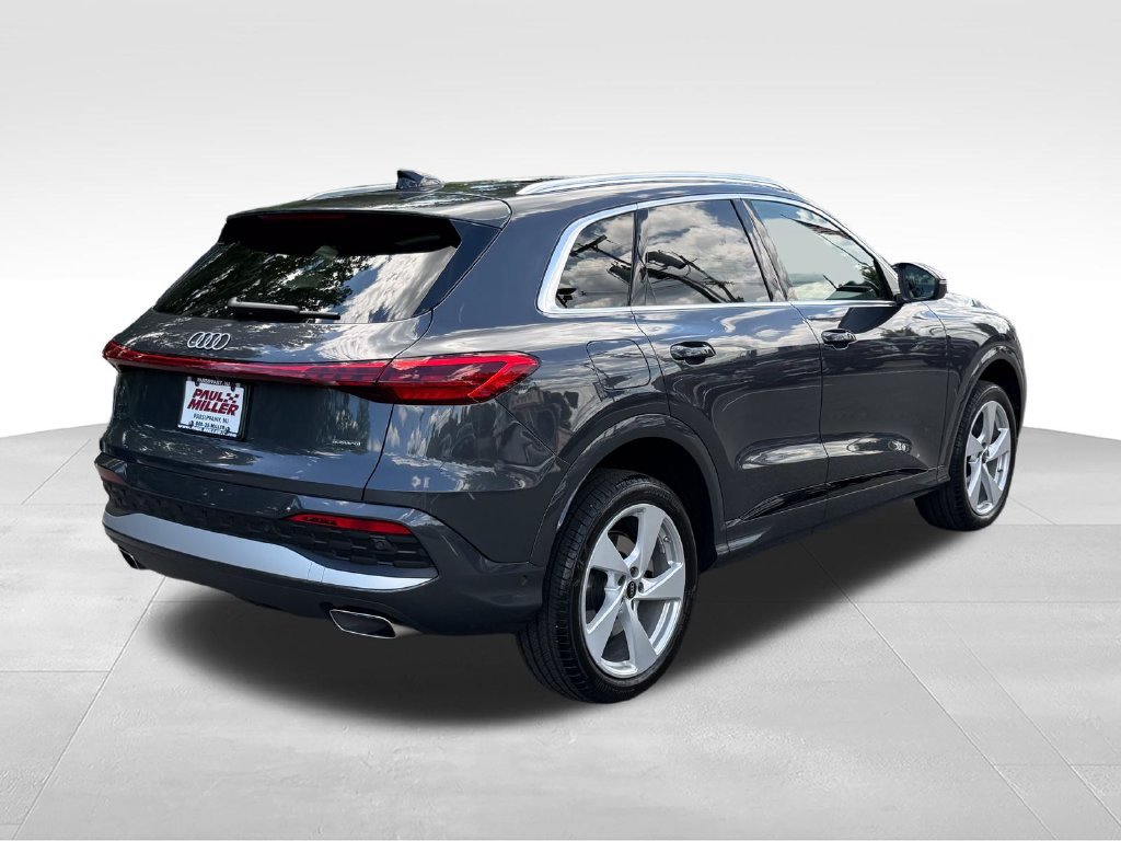 Used 2025 Audi Q5 Premium Plus w/ Premium Plus AWD/4WD image 9