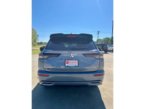 New 2026 Mitsubishi Outlander SEL FWD image 6