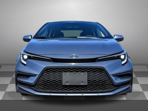 Used 2025 Toyota Corolla SE w/ Convenience Package FWD image 2