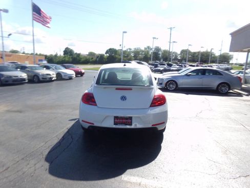 Used 2015 Volkswagen Beetle 1.8T Classic image 6