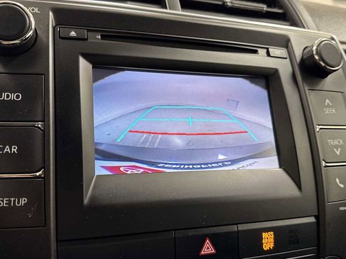 Certified 2017 Toyota Camry SE image 19