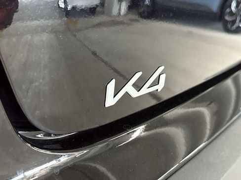 Used 2025 Kia K4 FWD image 11