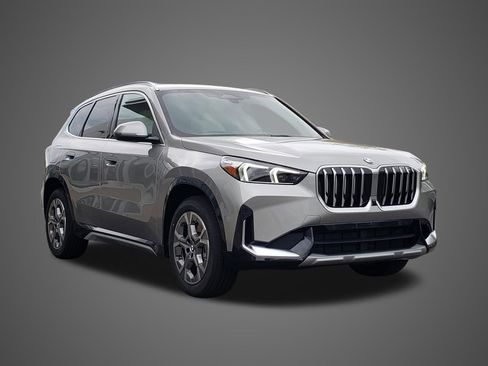 New 2026 BMW X1 xDrive28i w/ Technology Package AWD/4WD image 3