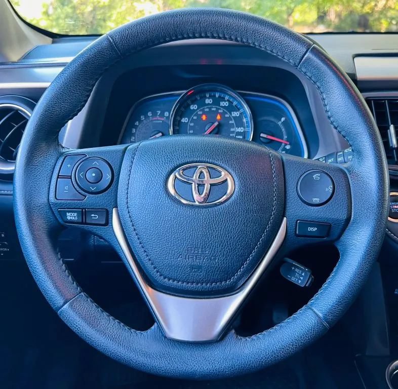 Used 2015 Toyota RAV4 Limited AWD/4WD image 12