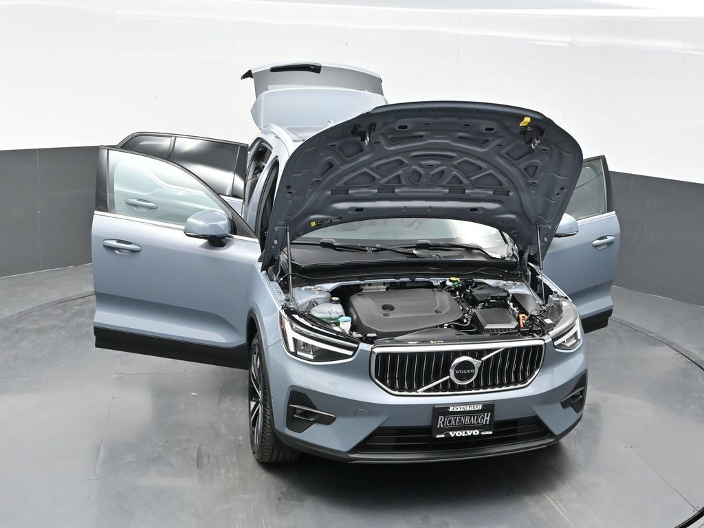 Used 2023 Volvo XC40 B5 Ultimate w/ Protection Package Premier AWD/4WD image 39
