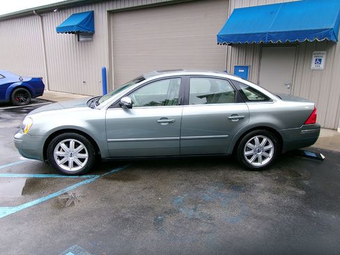 Used 2005 Ford Five Hundred Limited image 3