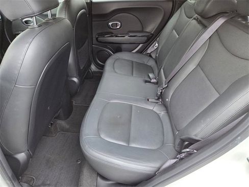 Used 2016 Kia Soul ! image 11