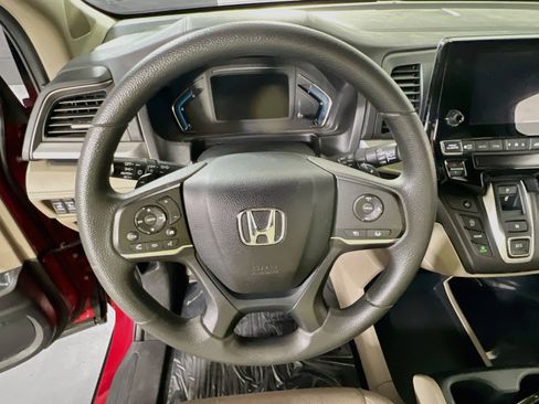 Used 2023 Honda Odyssey EX image 11