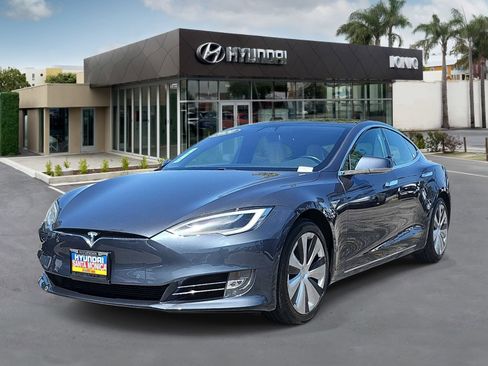 Used 2020 Tesla Model S Long Range Plus AWD/4WD image 7