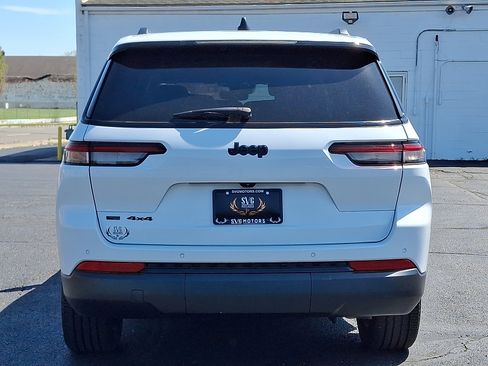 Used 2023 Jeep Grand Cherokee L Laredo AWD/4WD image 15