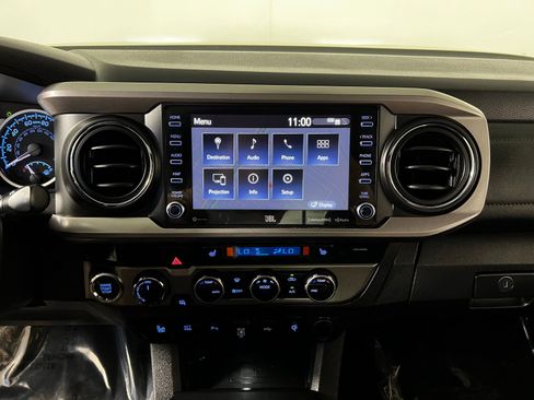 Used 2023 Toyota Tacoma Limited AWD/4WD image 18