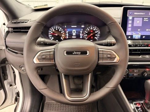 Used 2025 Jeep Compass Latitude w/ Altitude Special Edition AWD/4WD image 16