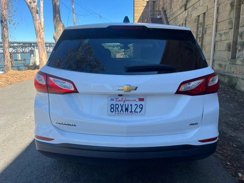 Used 2020 Chevrolet Equinox LS w/ LS Convenience Package AWD/4WD image 7