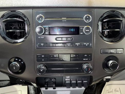 Used 2016 Ford F250 XL w/ Power Equipment Group image 19