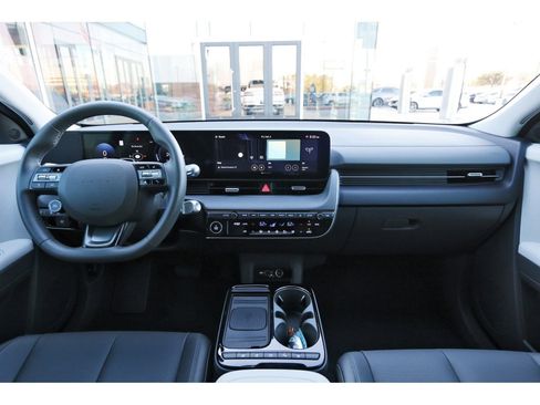 Certified 2025 Hyundai Ioniq 5 SEL RWD image 11