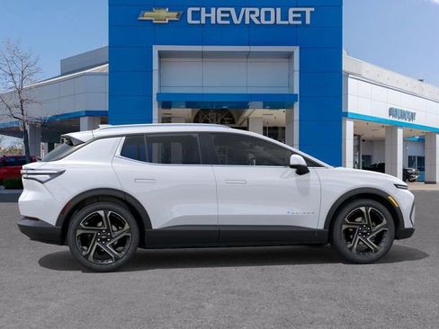 New 2026 Chevrolet Equinox EV LT image 5