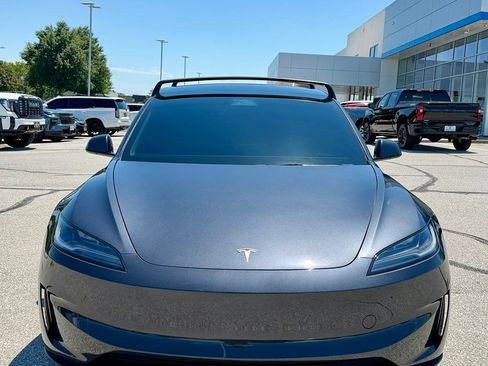 Used 2025 Tesla Model 3 Performance AWD/4WD image 2
