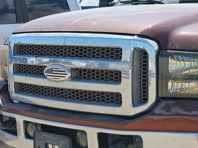 Used 2005 Ford F350 4x4 Crew Cab DRW Super Duty image 2