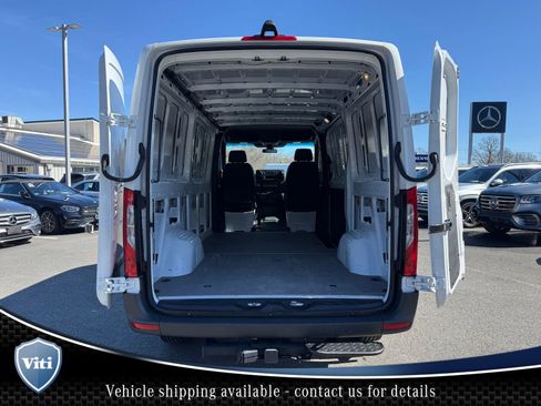 Used 2025 Mercedes-Benz Sprinter 2500 image 20