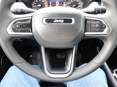 Used 2024 Jeep Compass Latitude AWD/4WD image 28