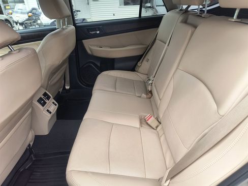 Used 2018 Subaru Outback 2.5i Limited AWD/4WD image 30