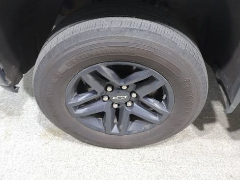 Used 2019 Chevrolet Silverado 1500 LT Trail Boss AWD/4WD image 9