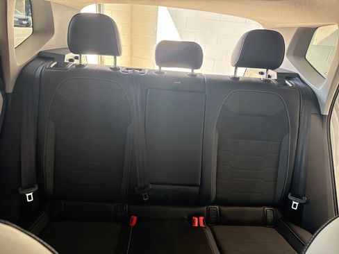 New 2025 Volkswagen Taos SE image 15