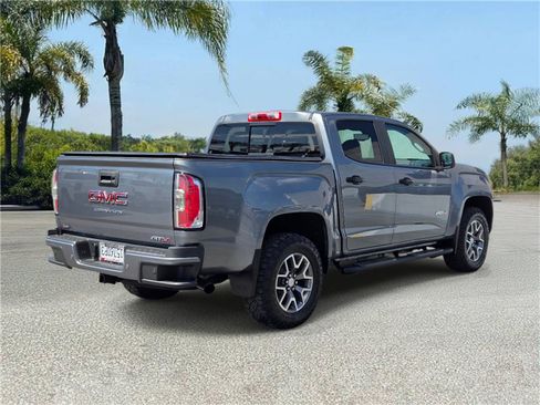 Used 2022 GMC Canyon AT4 w/ Trailering Package AWD/4WD image 4