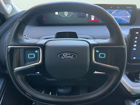 Used 2025 Ford Expedition Platinum AWD/4WD image 38