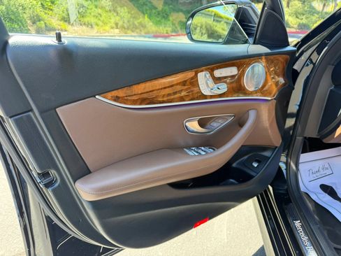 Used 2017 Mercedes-Benz E 300 4MATIC image 10