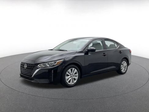 Used 2025 Nissan Sentra S FWD image 3