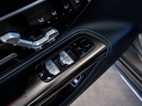 Used 2023 Mercedes-Benz SL 55 AMG 4MATIC image 37