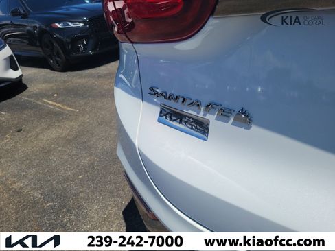 Used 2020 Hyundai Santa Fe Limited FWD image 11