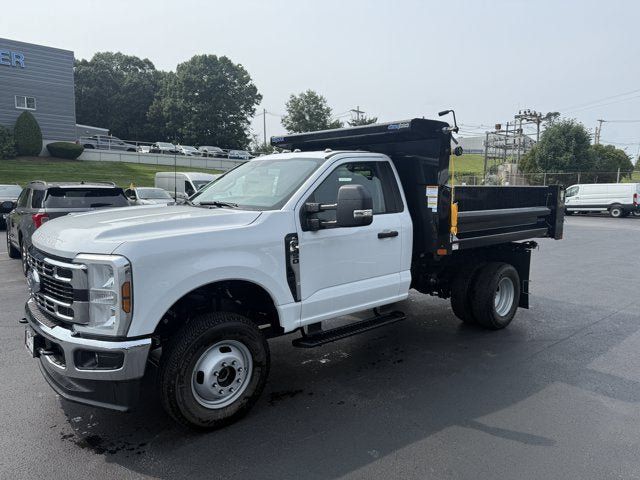 New 2026 Ford F350 XL w/ XL Chrome Package AWD/4WD image 4