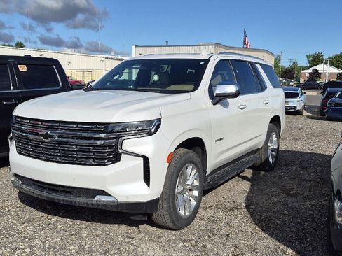Used 2023 Chevrolet Tahoe Premier AWD/4WD image 1