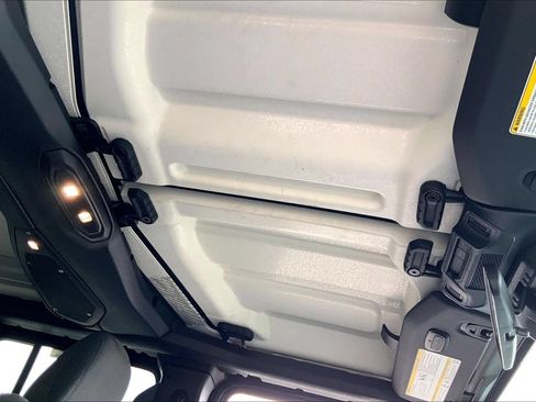 Certified 2024 Jeep Wrangler Unlimited AWD/4WD image 13