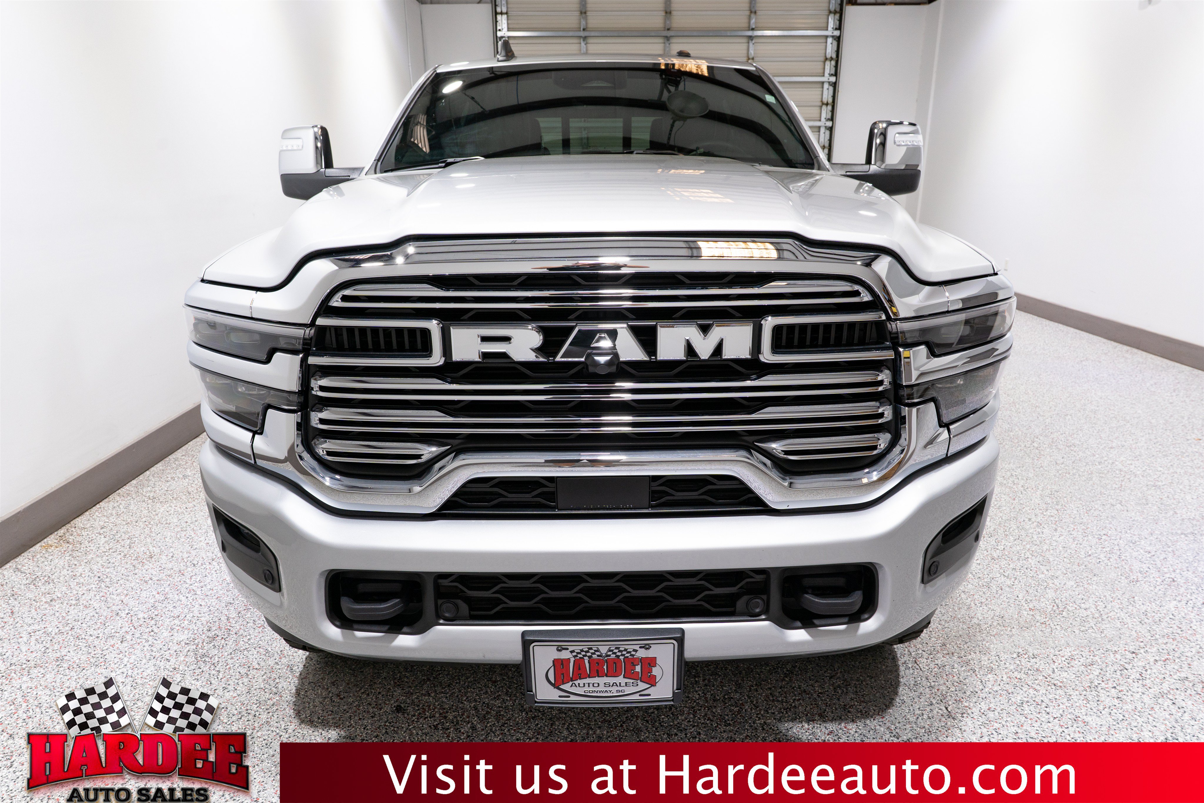 Used 2026 RAM 2500 Laramie AWD/4WD image 7