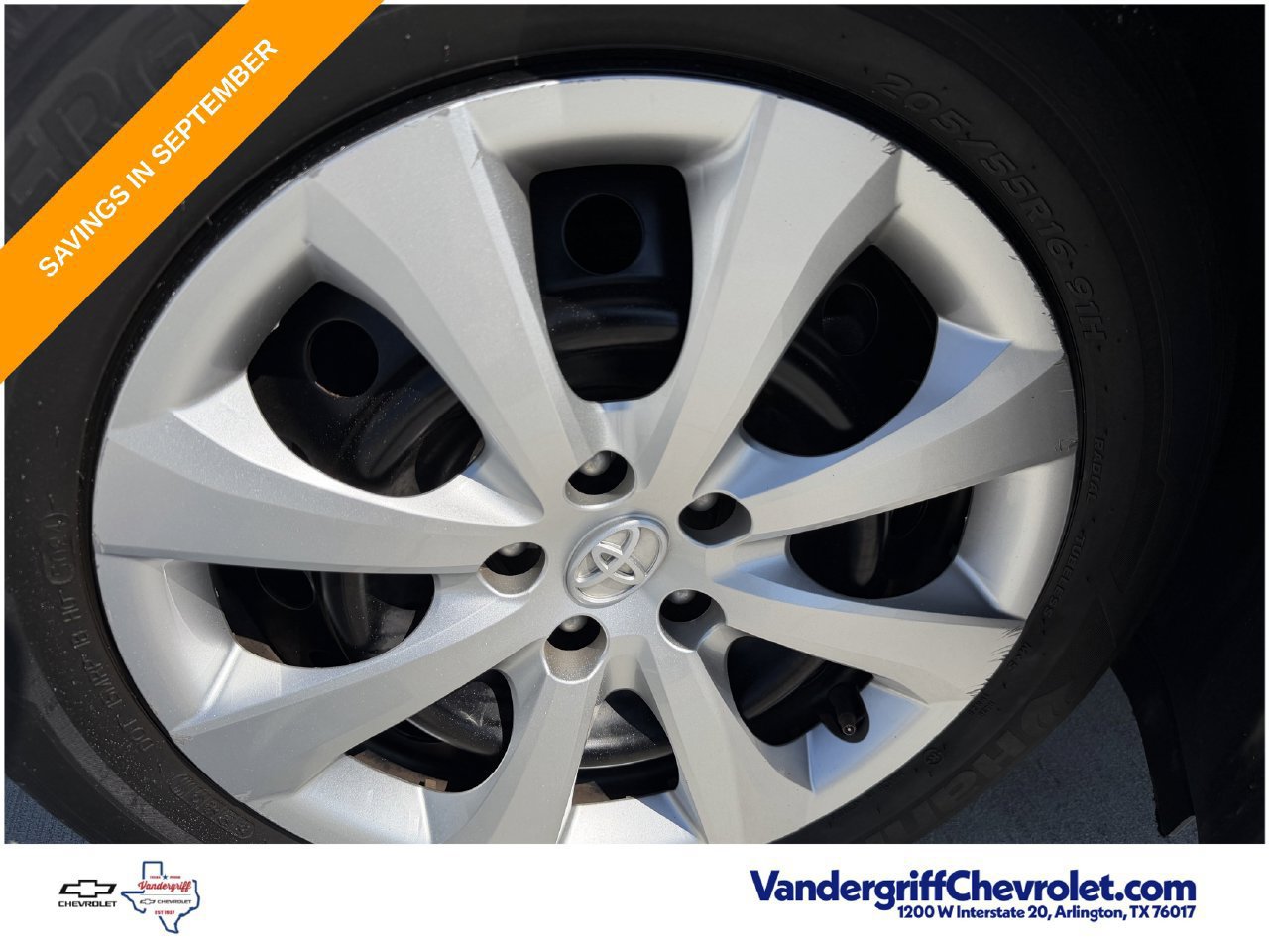 Used 2025 Toyota Corolla LE FWD image 9