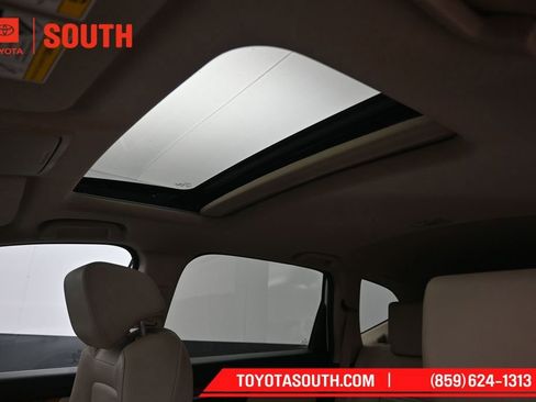 Used 2019 Honda CR-V Touring image 22